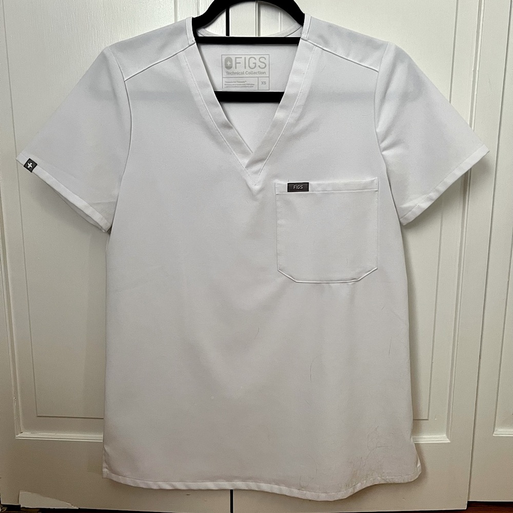 Figs Catarina WHITE *limited edition* Scrub Top
